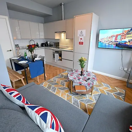 1 Bedroom Flat In Wood Green Piccadilly Line London Exterior photo