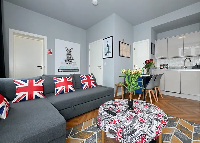 1 Bedroom Flat In Wood Green Piccadilly Line